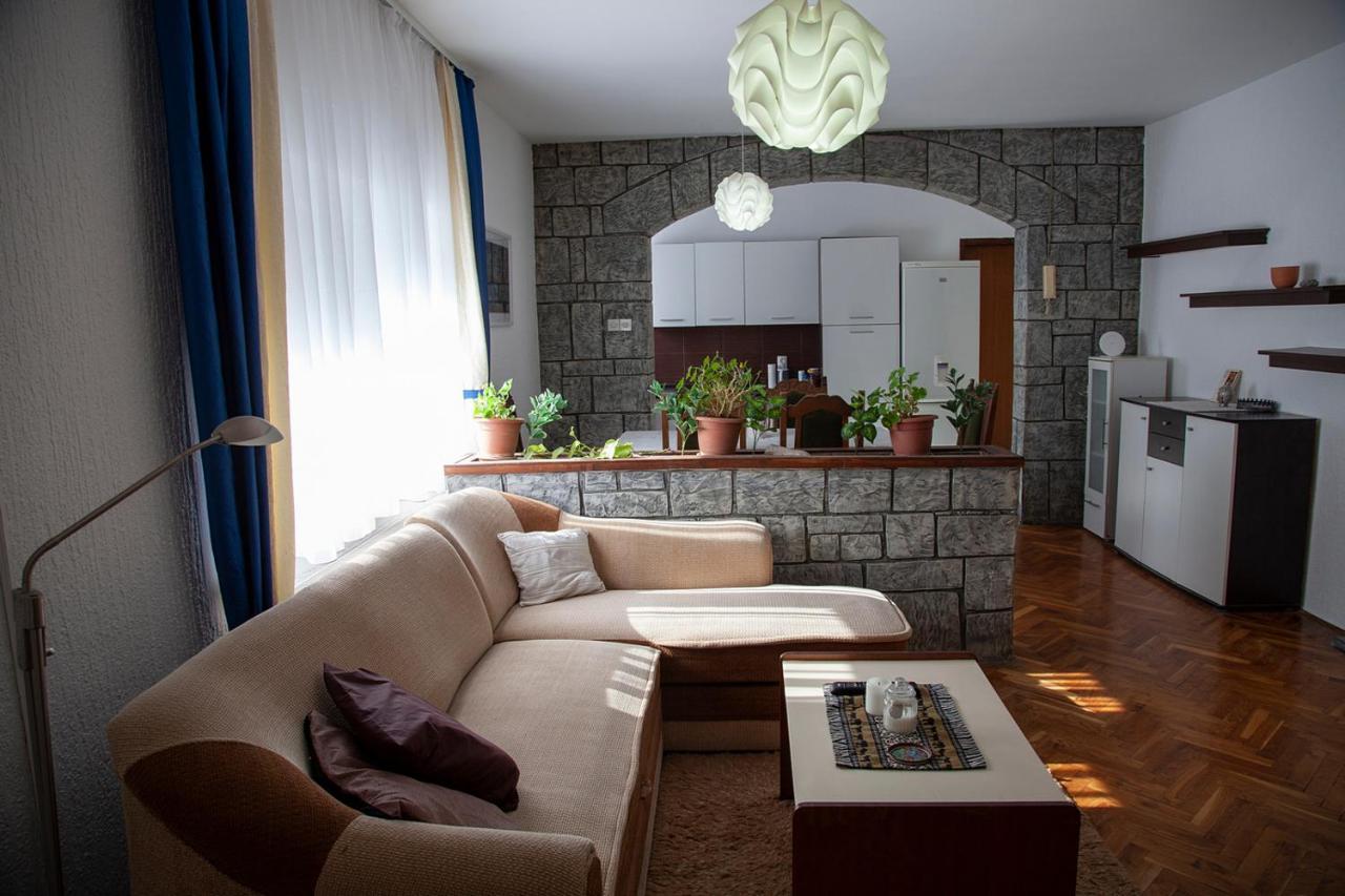 Apartman Ksenija Dakovo Exterior photo